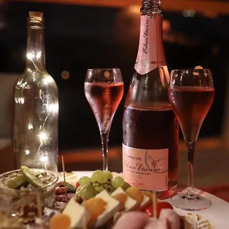 Chalé Nuit's Feerique En Champagne *